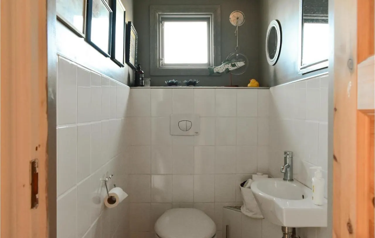 Stunning Home In Torslanda With Jacuzzi, Sauna And Wifi Gothenburg