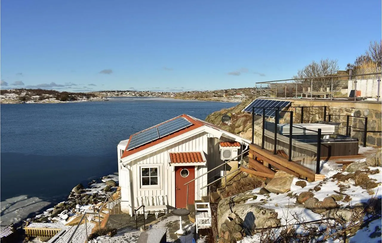 Stunning Home In Torslanda With Jacuzzi, Sauna And Wifi Gothenburg Holiday home